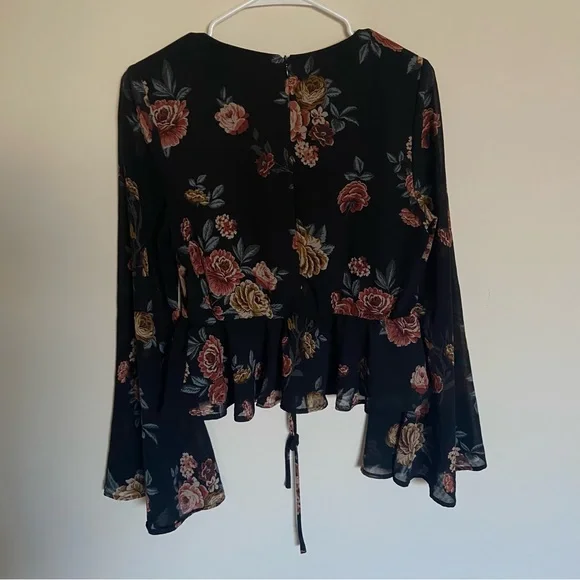 Altar’d State Small Floral Long Sleeve Cropped Top - Picture 7 of 8